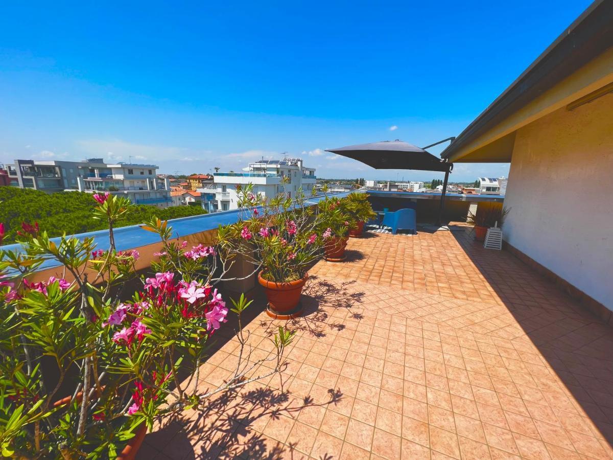 דירות לידו די ג'סולו Blue Moon Penthouse מראה חיצוני תמונה