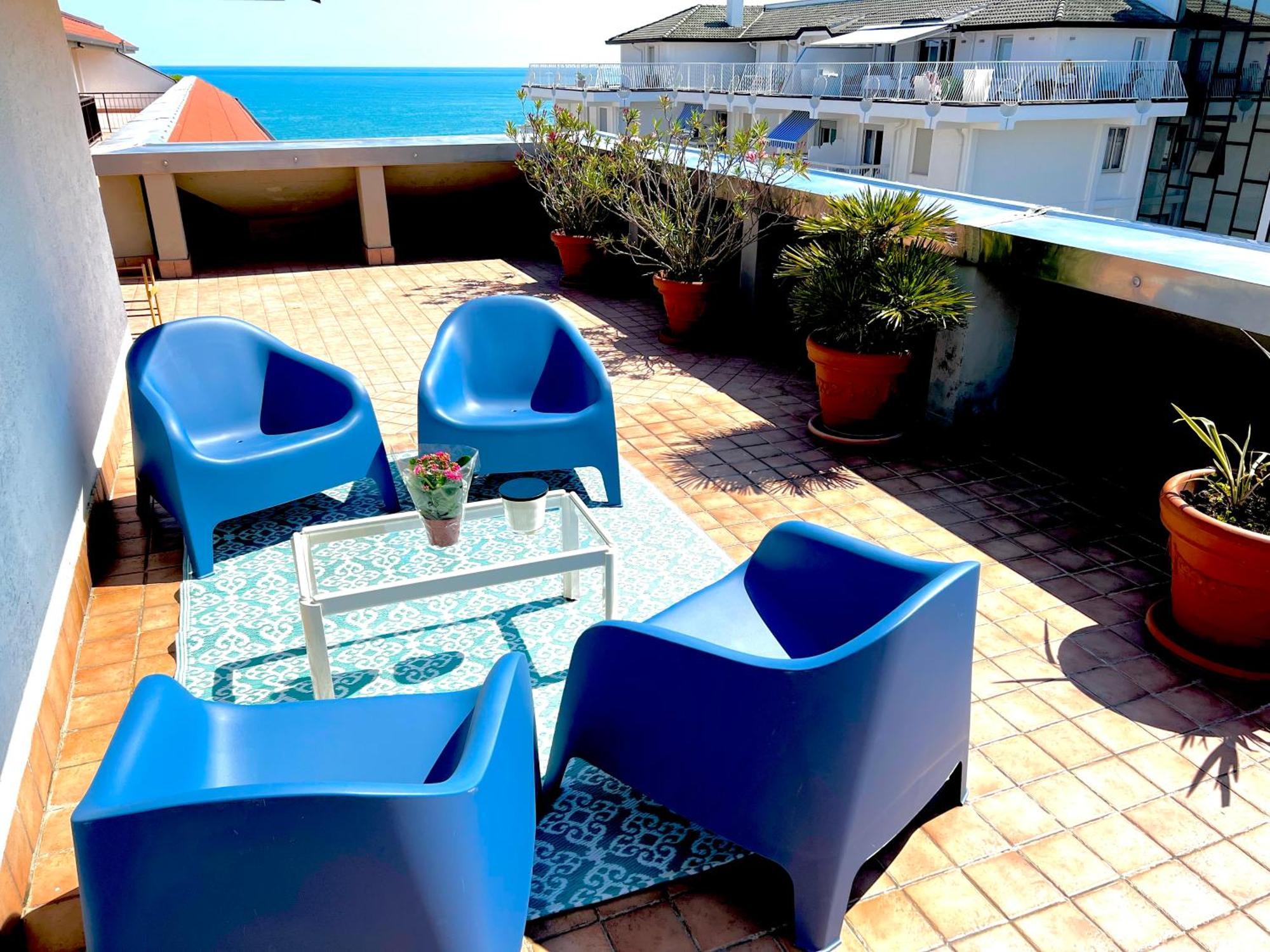 דירות לידו די ג'סולו Blue Moon Penthouse מראה חיצוני תמונה